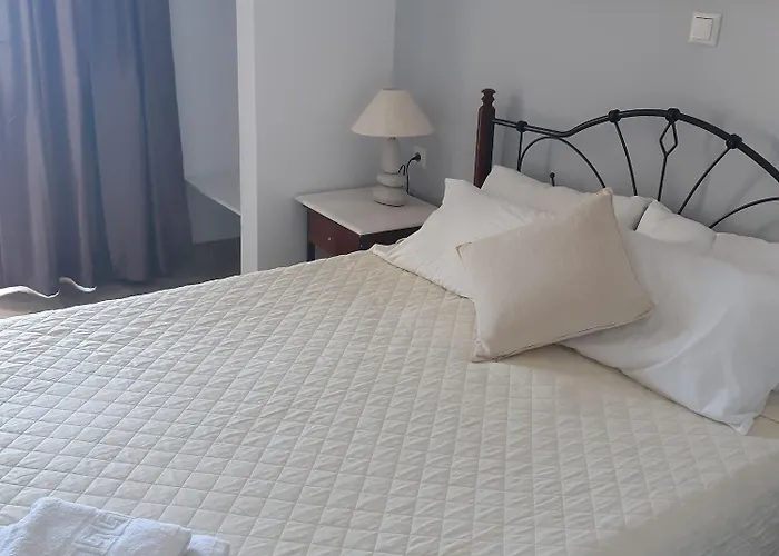 شقة فندقية Emmanouela & 3*