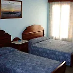 Emmanouela & Aparthotel Karterados (Santorini)