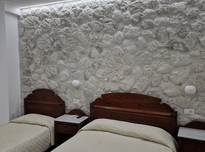 Aparthotel Emmanouela & 3*