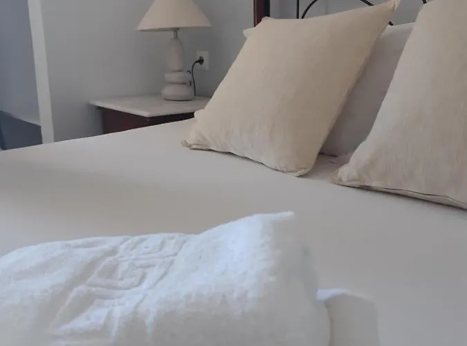 Emmanouela & Aparthotel