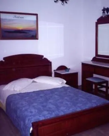 Apart-hotel Emmanouela & Karterádos